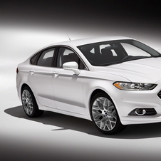 New Ford Fusion: first gasoline, hybrid and plug-in hybrid sedan