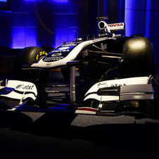 Williams' 2011 livery revealed