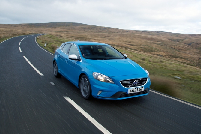 Volvo V40 D2 Start/Stop R-Design Momentum Powershift