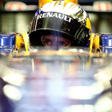 Vettel holds Red Bull on top on second day of tests