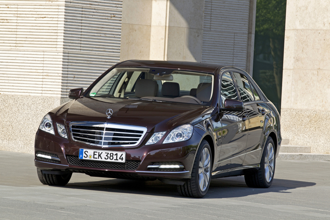 Mercedes E-Class improves efficiency with new petrol engines