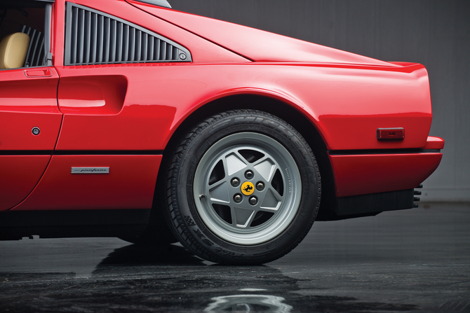 Ferrari 328 GTSi