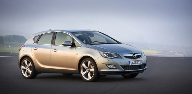 Opel Astra 1.4 Cosmo 10