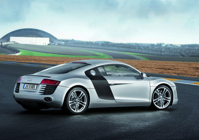 Audi R8 4.2 Coupe quattro