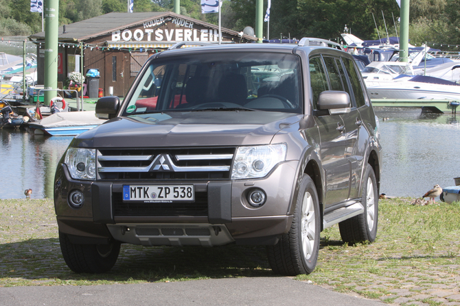 Mitsubishi Pajero Gen.4