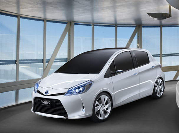 Toyota Yaris HSD concept