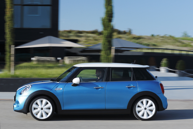 MINI (BMW) Cooper