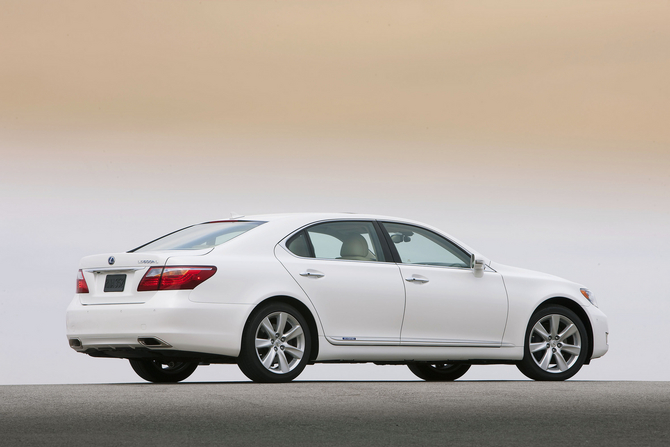 Lexus LS 600h L