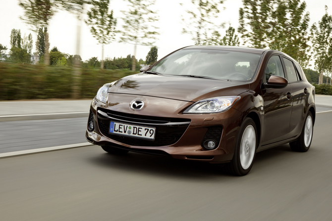 Mazda 3 Getting Facelift for 2012