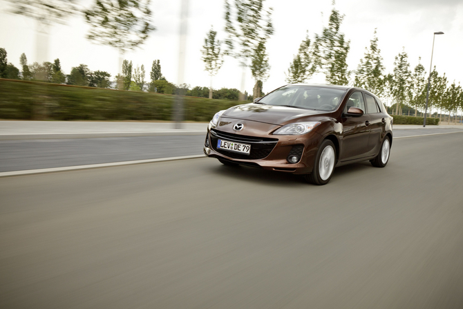 Mazda 3 Getting Facelift for 2012