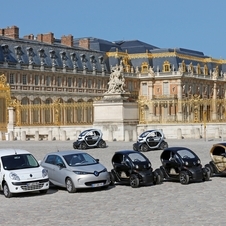 The palace purchased 23 Renault electric cars