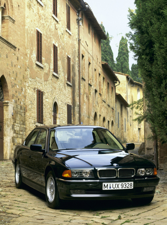 BMW 740i