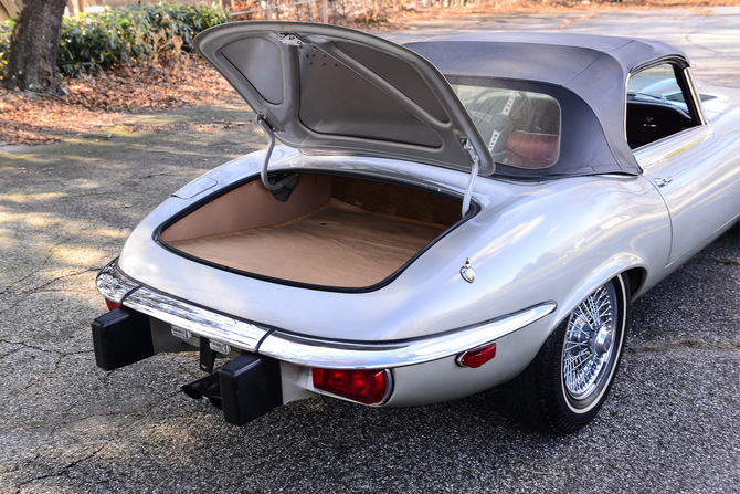 Jaguar E-Type V12