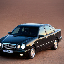 Mercedes-Benz E 200 KOMPRESSOR AT