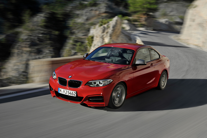 La BMW Série 2 Coupé propose une longueur de carrosserie de 4 432 millimètres