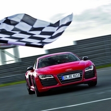 Der R8 e-tron hat auf der Nürburgring-Nordschleife die Bestzeit für Serienfahrzeuge mit Elektroantrieb aufgestellt.