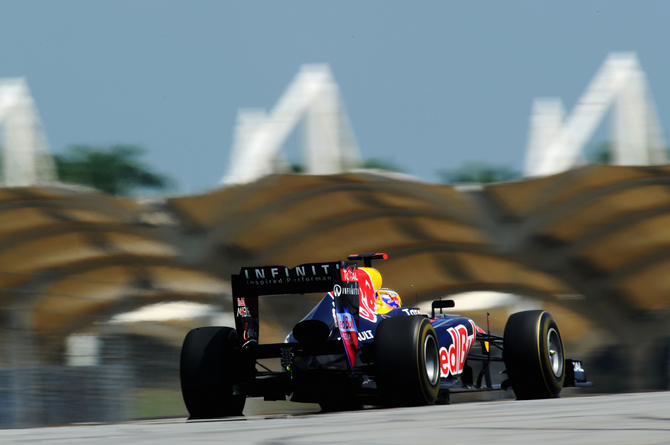 Vettel takes second pole in a row of the season in Malaysia