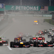 Vettel continues winning run in Malaysia