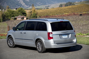 Chrysler Town & Country (modern) Touring