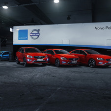 Variantes celebram as vitórias da Volvo nas classificações de Pilotos e Construtores do Campeonato Sueco de Carros de Turismo