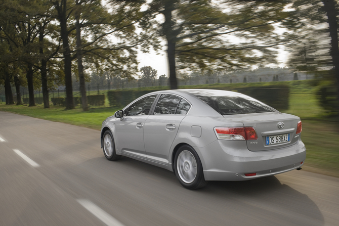 Toyota Avensis SD 2.0 D-4D 125 Exclusive