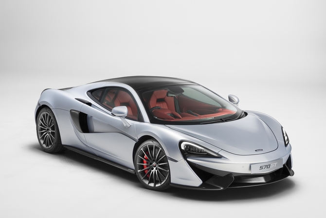 The vehicle can reach 100km/h in 3.4 seconds, 0.2 plus than the 570S. The maximum speed is 328km/h