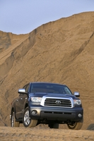 Toyota Tundra-Grade Regular Cab 4X2 5.7L Long Bed