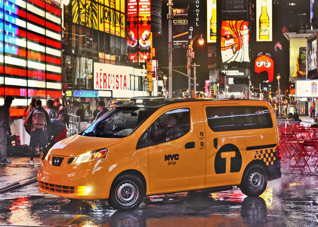 Le Celebre Taxi New Yorkais se Modernise avec le Nissan NV200