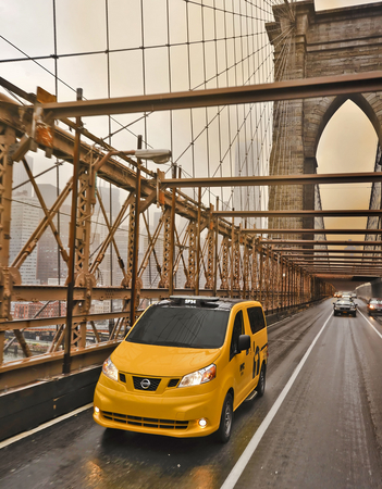 Le Celebre Taxi New Yorkais se Modernise avec le Nissan NV200