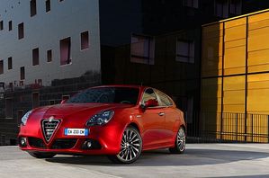 Alfa Romeo Giulietta 1750 TBi 235cv Quadrifoglio Verde