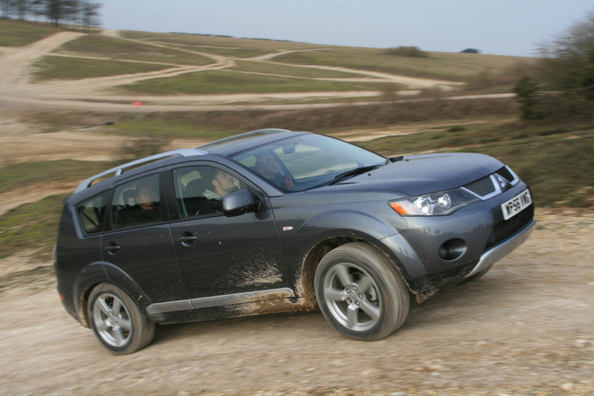 Mitsubishi Outlander XLS 4WD