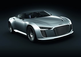 Audi e-tron Spyder: e-tron family goes roadster