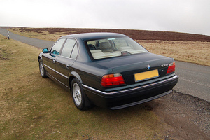 BMW 735i