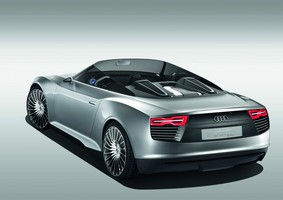 Audi e-tron Spyder: e-tron family goes roadster