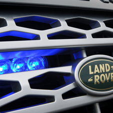 New Discovery 4 Armoured joins the Land Rover Lineup