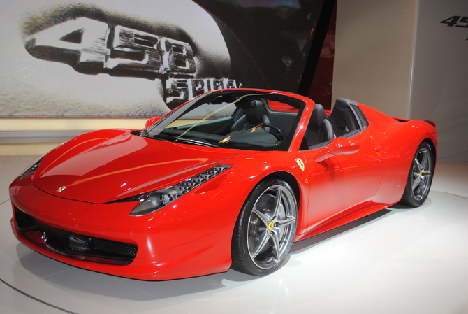 Ferrari add the 458 Spider to its lineup