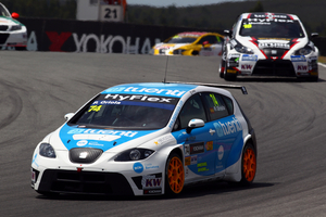 Menu takes third WTCC win in 2012