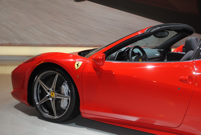 Ferrari add the 458 Spider to its lineup