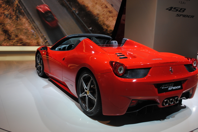 Ferrari add the 458 Spider to its lineup