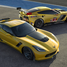 O Corvette Z06 e o C7.R partilham a mesma plataforma de alumínio