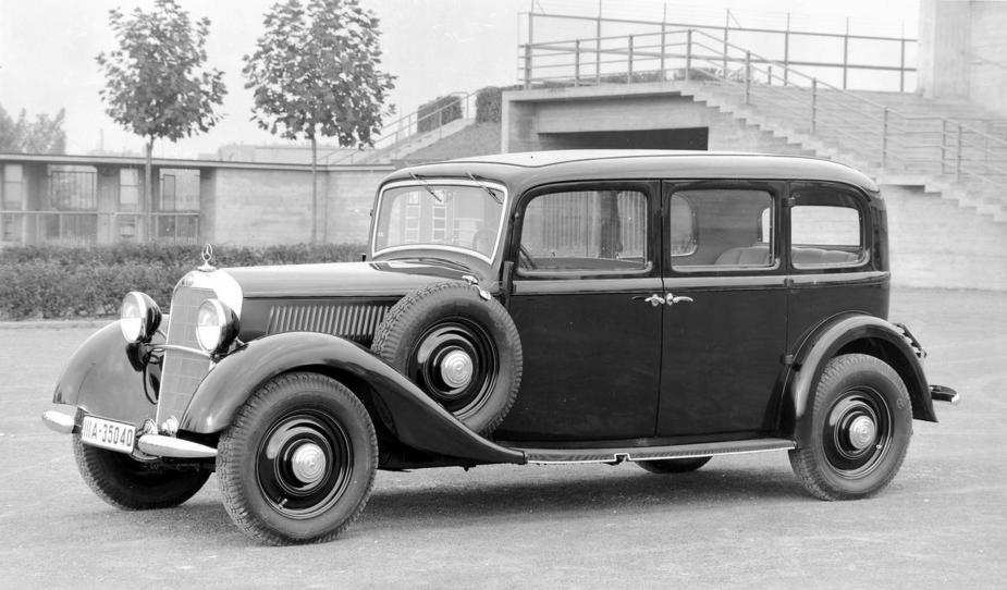 Mercedes-Benz 260 D Pullman Limousine