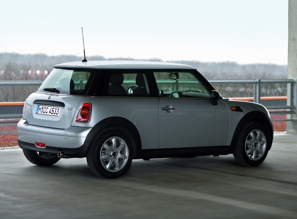 MINI (BMW) One