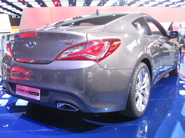 Revised 2013 Hyundai Genesis Coupe Gets More Power and Aggressive New Style