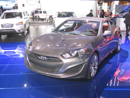 Revised 2013 Hyundai Genesis Coupe Gets More Power and Aggressive New Style