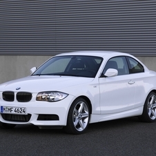 BMW 135i Coupé AT (E82)