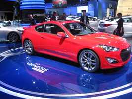 Revised 2013 Hyundai Genesis Coupe Gets More Power and Aggressive New Style