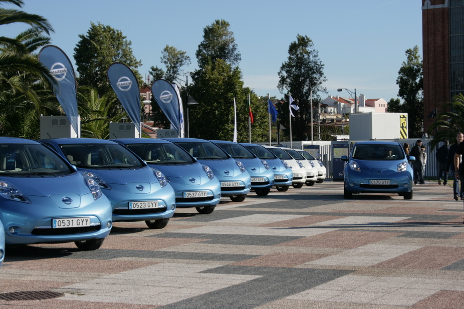 Production of Nissan LEAF starts in Japan