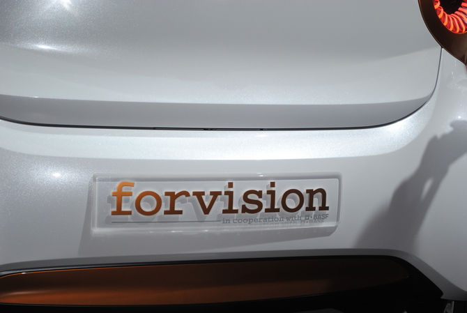 Smart Forvision Highlights Collaboration Between Daimler and BASF on Efficient Components