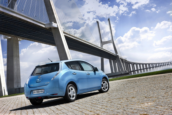 Production of Nissan LEAF starts in Japan