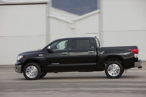 Toyota Tundra Limited 5.7L FFV